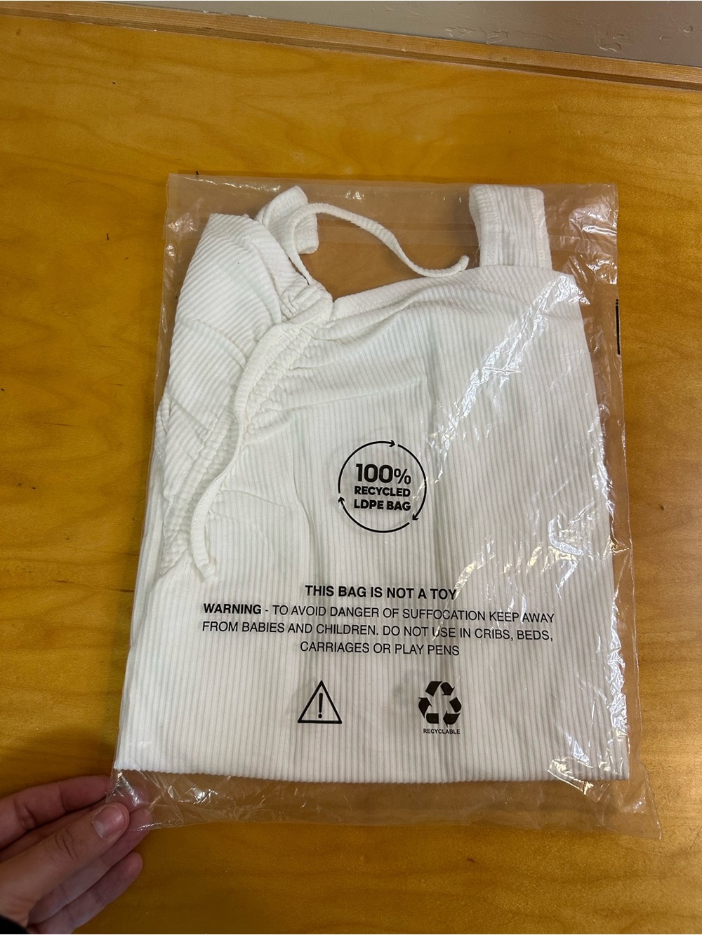 GSTQ Bright White Ruched Ribbed Tank Top Large NWT - Picture 3 of 4